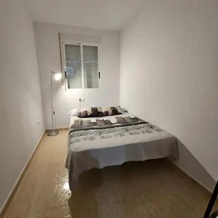Habitacion En Piso Compartido Cerca De Playa Homestay